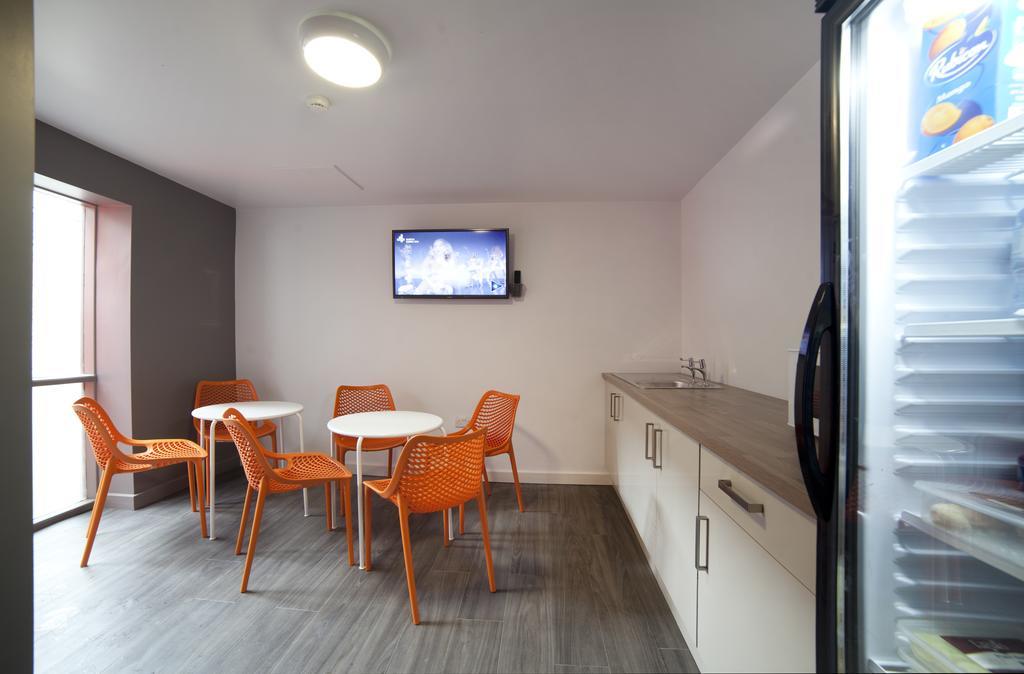 Sleeperdorm Newcastle upon Tyne Exterior foto
